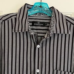 Bugatchi Men's Black and White Striped Button Down Shirt